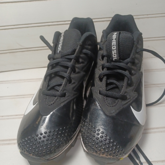 Kids Nike BSBL sport Athletic sneaker spike Size 6 .5 Black unisex condition is - Picture 2 of 8